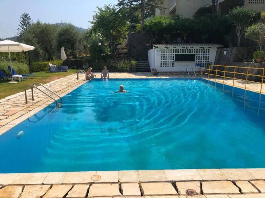 Sea View Apartment With Swimning Pool Mesongí Екстериор снимка