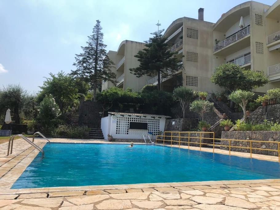 Sea View Apartment With Swimning Pool Mesongí Екстериор снимка