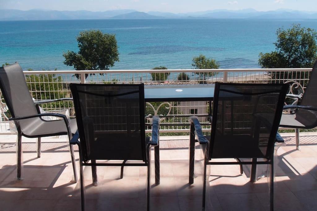 Sea View Apartment With Swimning Pool Mesongí Екстериор снимка